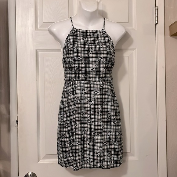 Urban Outfitters Spaghetti Strap Black and White Plaid Floral Sundress Sz S - Picture 1 of 12